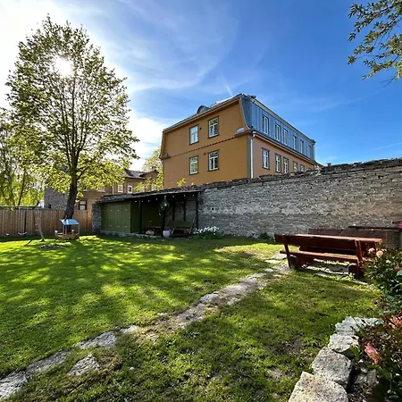 Garden Next To Telliskivi & Old Town *